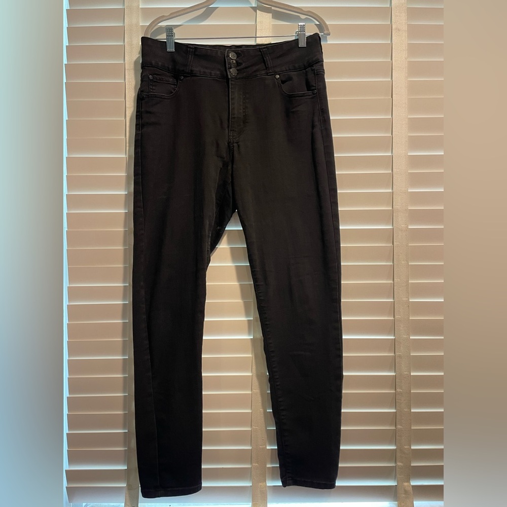 Celebrity Blues Black Skinny Jeans, Size 12
